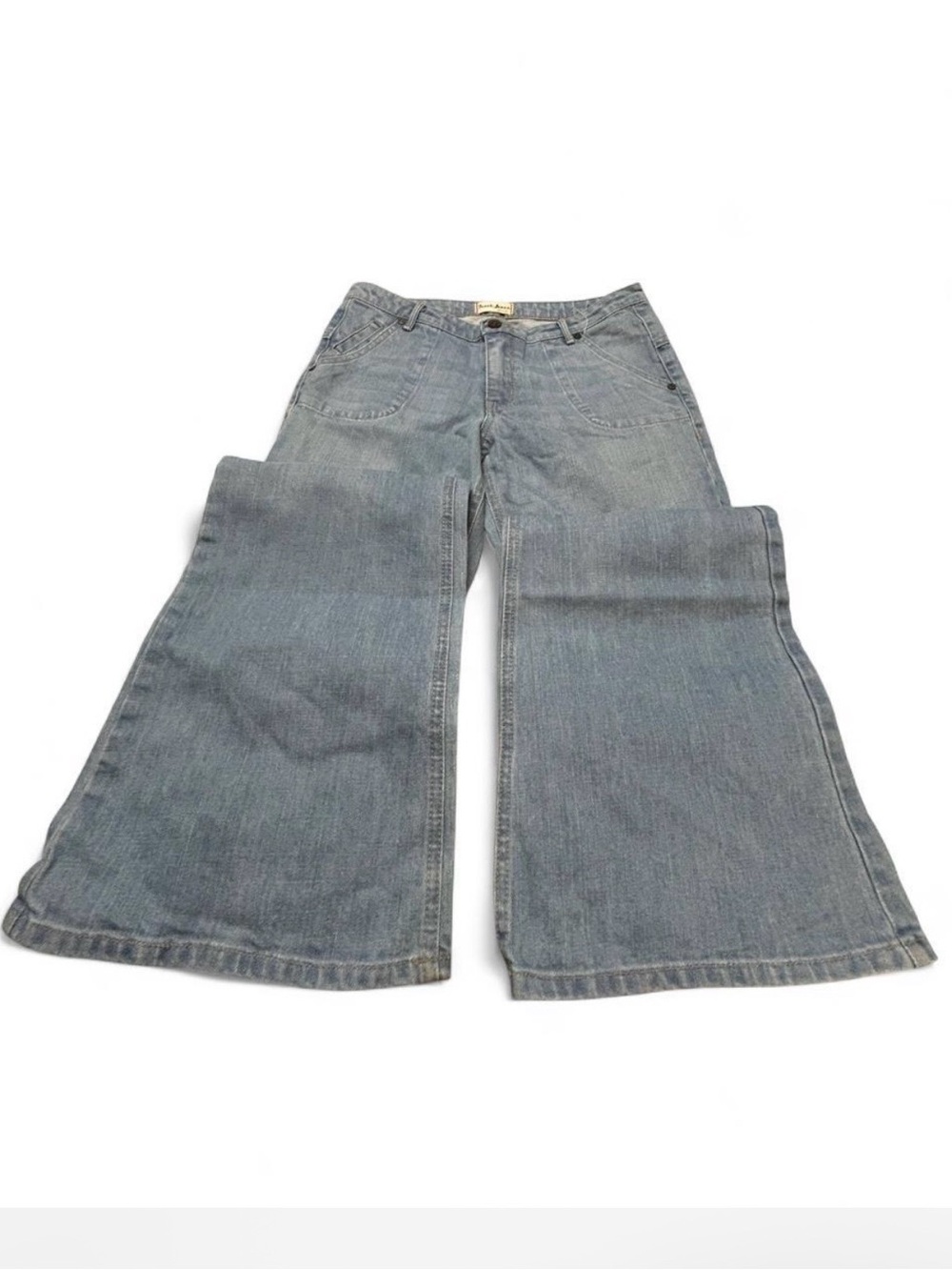 High-Rise Wide Leg Jeans in Washed Blue